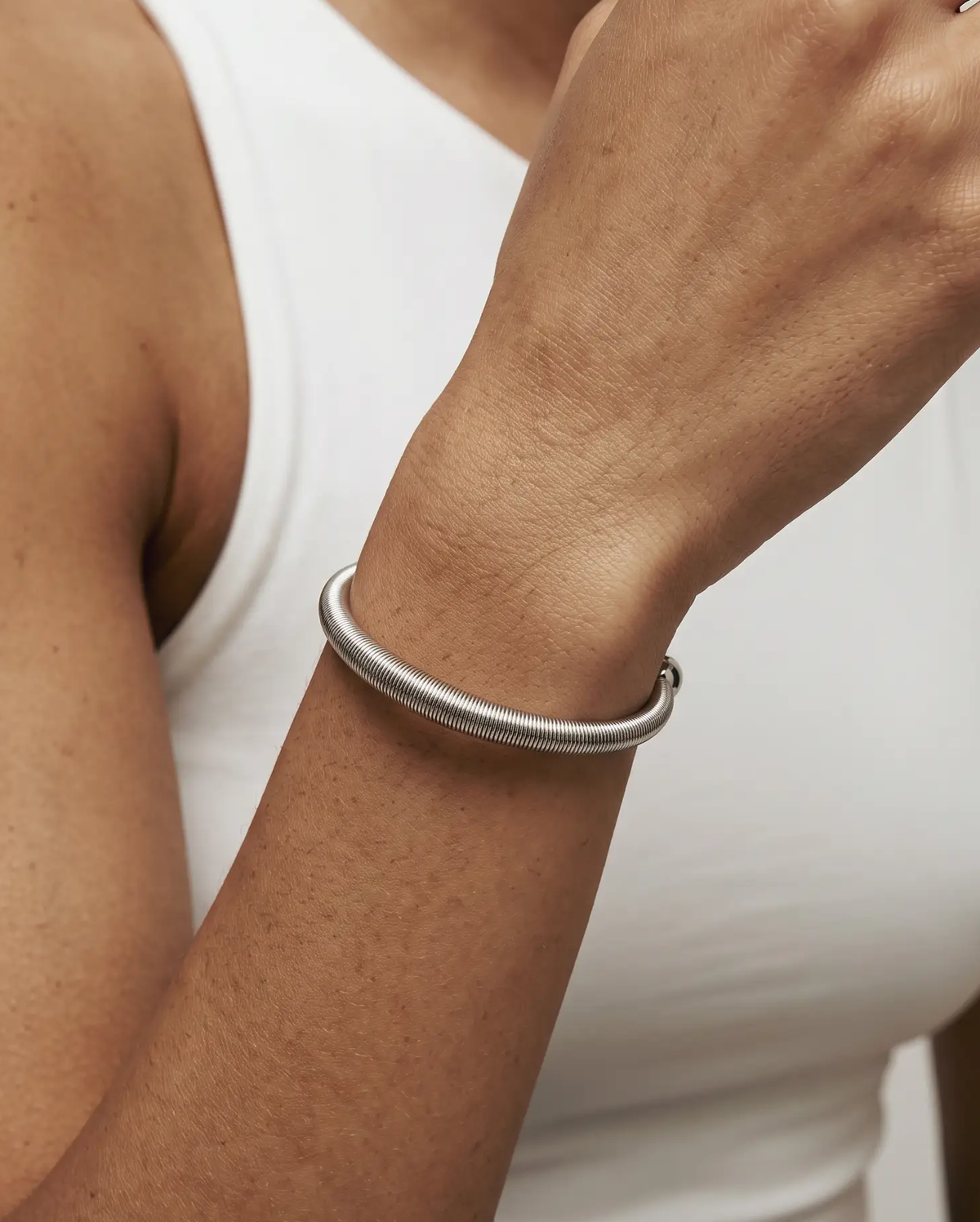 Viola bangle
